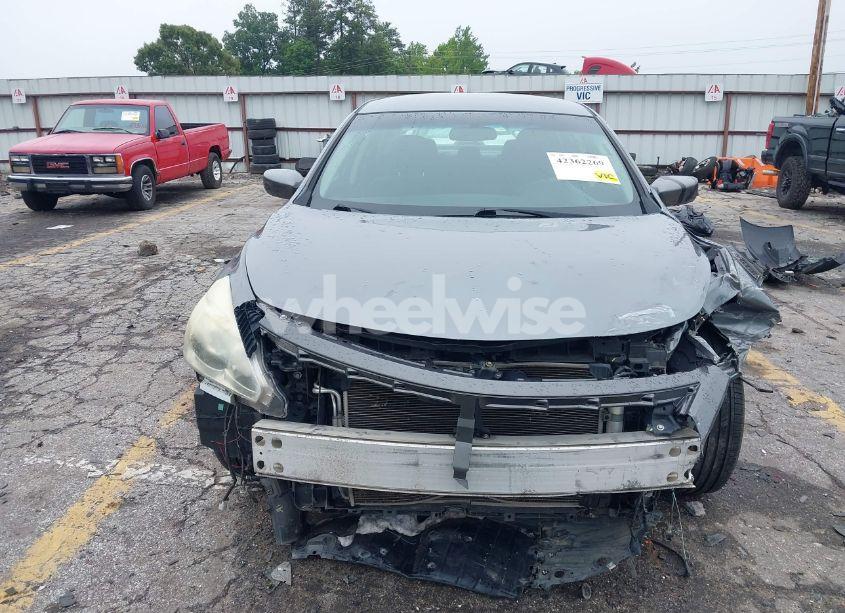 Photo 13 of 2015 Nissan Altima 2.5/2.5 S/2.5 SL/2.5 SV (VIN 1N4AL3AP4FC282018)
