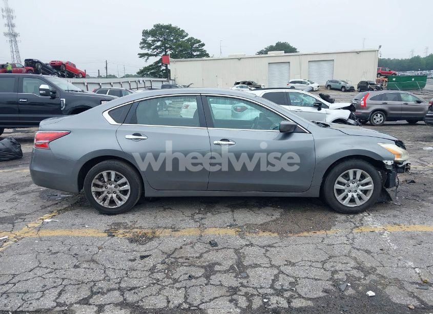 Photo 14 of 2015 Nissan Altima 2.5/2.5 S/2.5 SL/2.5 SV (VIN 1N4AL3AP4FC282018)