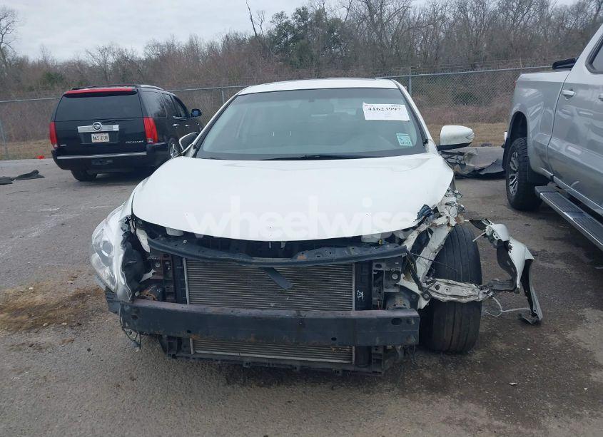 Photo 13 of 2015 Nissan Altima 2.5 SV (VIN 1N4AL3AP4FC290037)