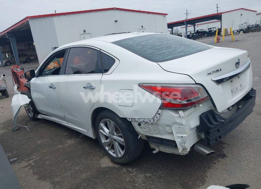Photo 15 of 2015 Nissan Altima 2.5 SV (VIN 1N4AL3AP4FC290037)
