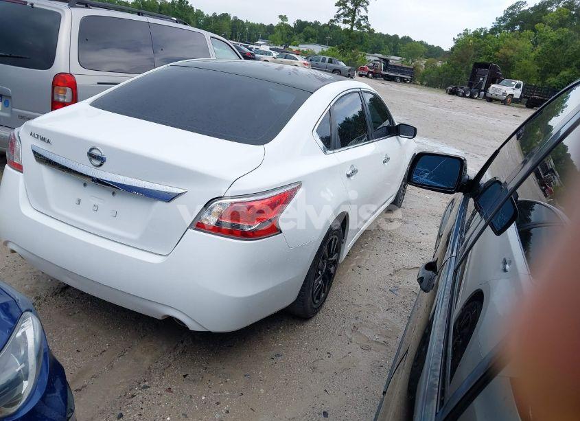 Photo 4 of 2015 Nissan Altima 2.5/2.5 S/2.5 SL/2.5 SV (VIN 1N4AL3AP4FC295559)