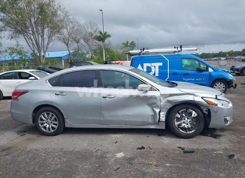 Photo 13 of 2015 Nissan Altima 2.5/2.5 S/2.5 SL/2.5 SV (VIN 1N4AL3AP4FC431169)