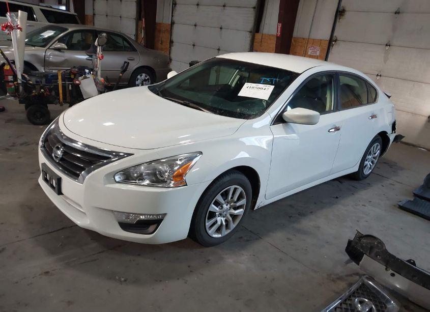 Photo 2 of 2015 Nissan Altima 2.5 (VIN 1N4AL3AP4FC435223)