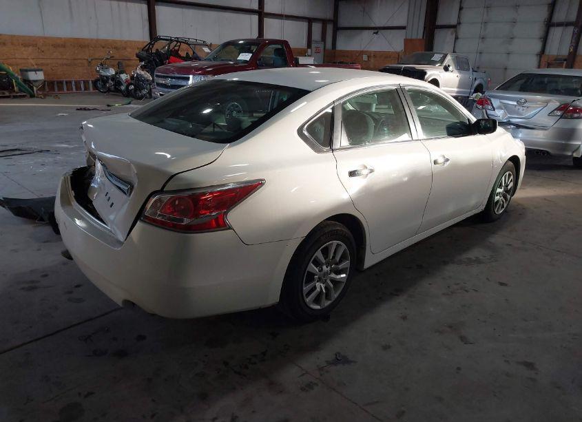 Photo 4 of 2015 Nissan Altima 2.5 (VIN 1N4AL3AP4FC435223)