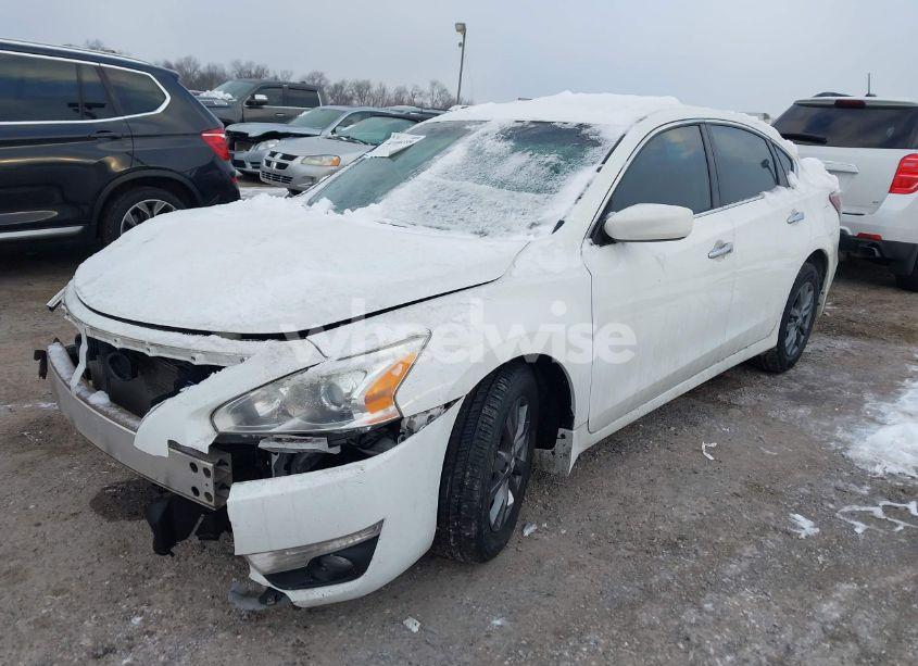 Photo 2 of 2015 Nissan Altima 2.5 S (VIN 1N4AL3AP4FC439062)
