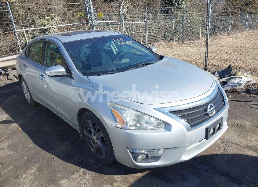 2015 Nissan Altima 2.5 SV (VIN 1N4AL3AP4FC449381) main photo