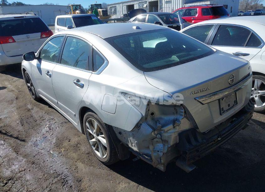 Photo 3 of 2015 Nissan Altima 2.5 SV (VIN 1N4AL3AP4FC449381)