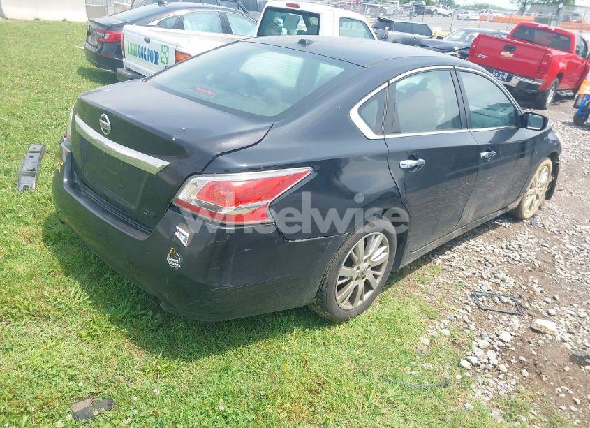 Photo 4 of 2015 Nissan Altima 2.5/2.5 S/2.5 SL/2.5 SV (VIN 1N4AL3AP4FC472160)