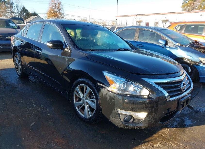 2015 Nissan Altima 2.5 SV (VIN 1N4AL3AP4FC476483) main photo