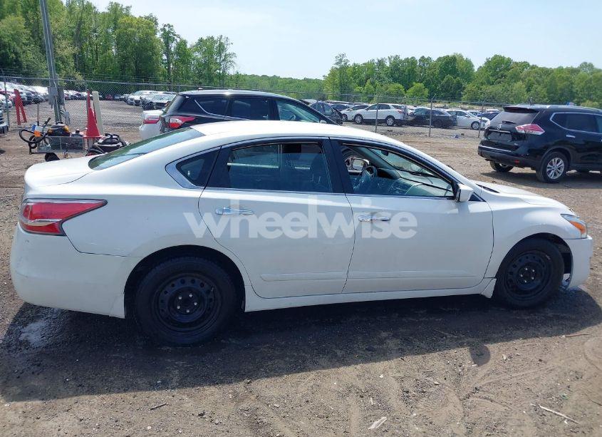 Photo 13 of 2015 Nissan Altima 2.5 S (VIN 1N4AL3AP4FC480288)
