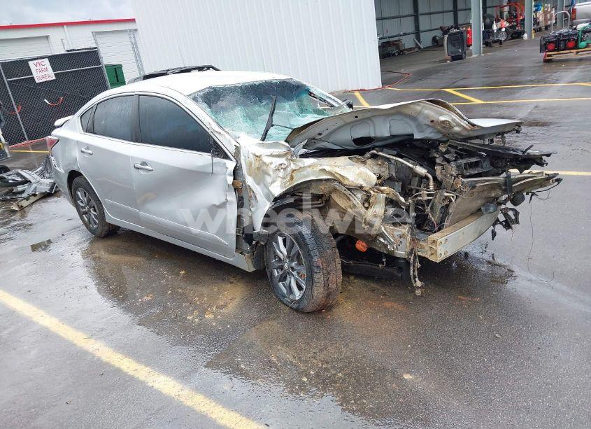 2015 Nissan Altima 2.5 S (VIN 1N4AL3AP4FC491825) main photo