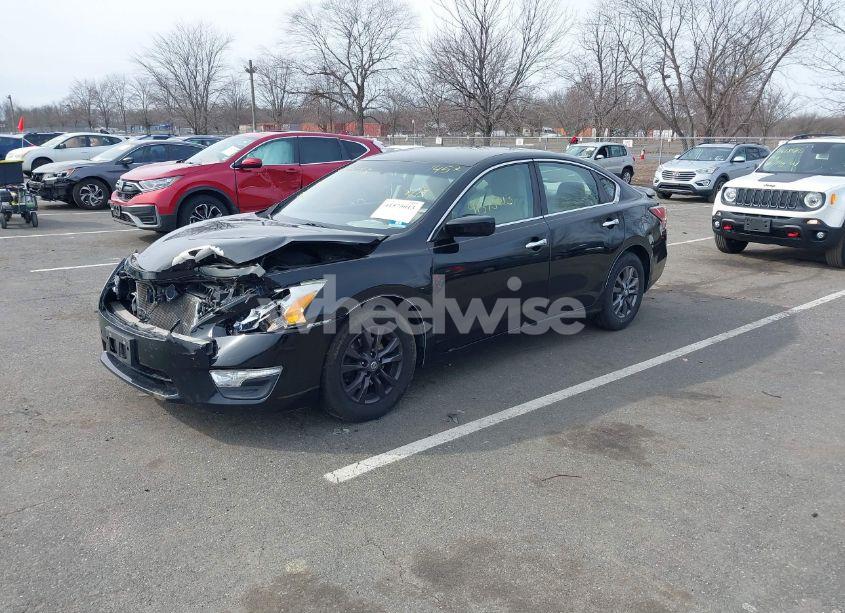 Photo 2 of 2015 Nissan Altima 2.5 S (VIN 1N4AL3AP4FC492537)