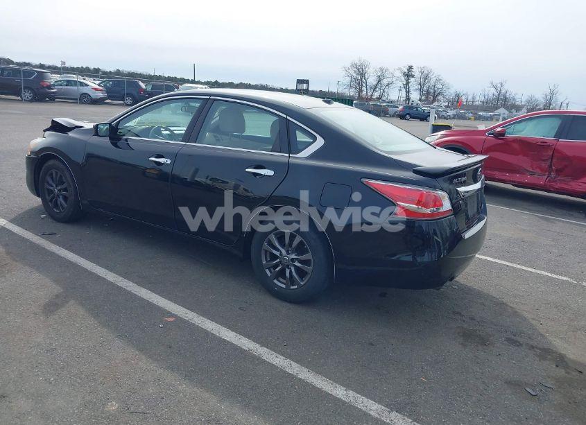 Photo 3 of 2015 Nissan Altima 2.5 S (VIN 1N4AL3AP4FC492537)