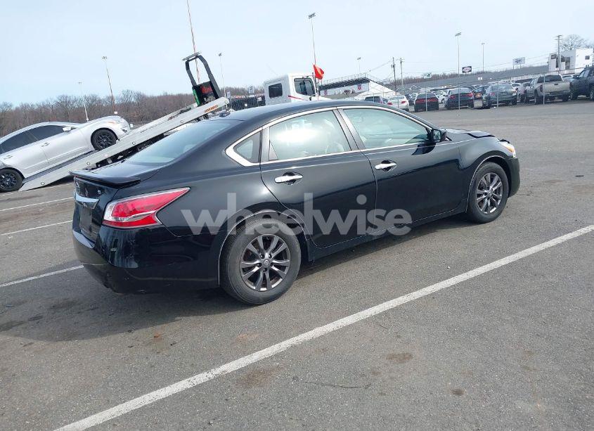 Photo 4 of 2015 Nissan Altima 2.5 S (VIN 1N4AL3AP4FC492537)