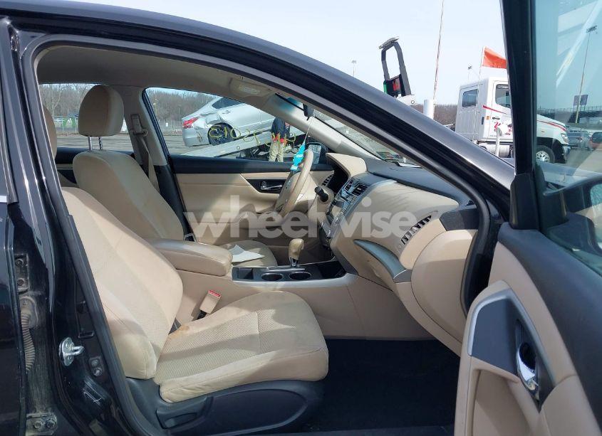 Photo 5 of 2015 Nissan Altima 2.5 S (VIN 1N4AL3AP4FC492537)