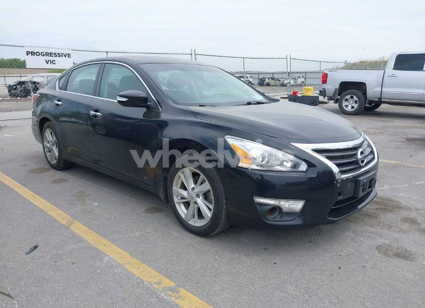 2015 Nissan Altima 2.5 SV (VIN 1N4AL3AP4FC494692) main photo