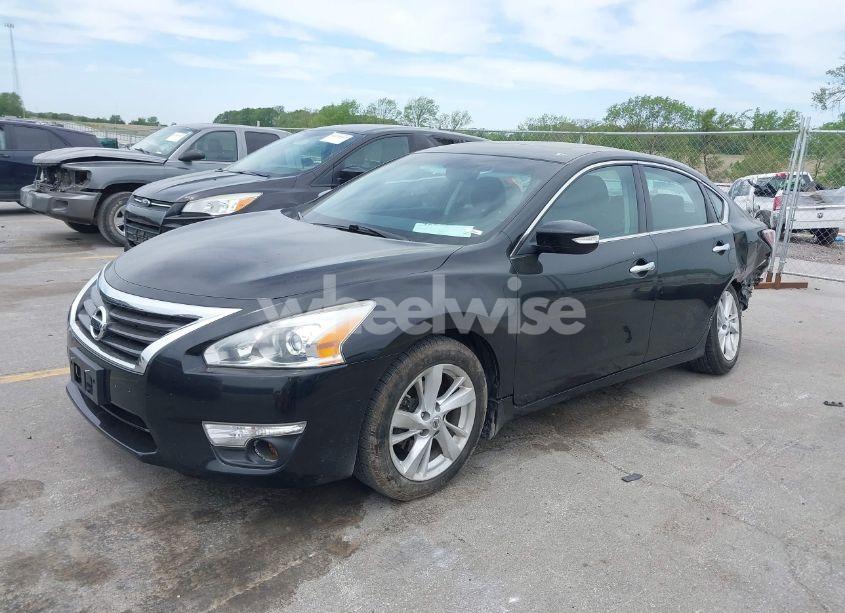 Photo 2 of 2015 Nissan Altima 2.5 SV (VIN 1N4AL3AP4FC494692)