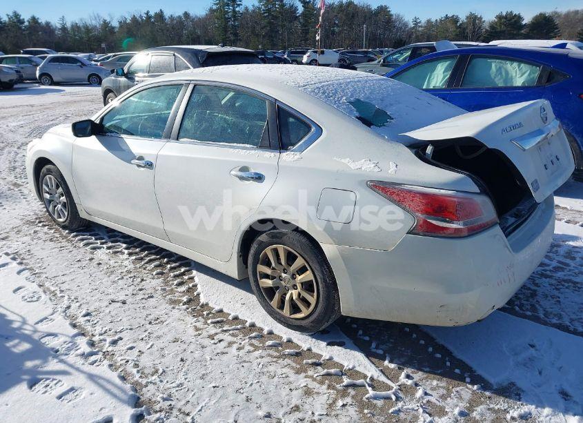 Photo 3 of 2015 Nissan Altima 2.5 S (VIN 1N4AL3AP4FC497088)