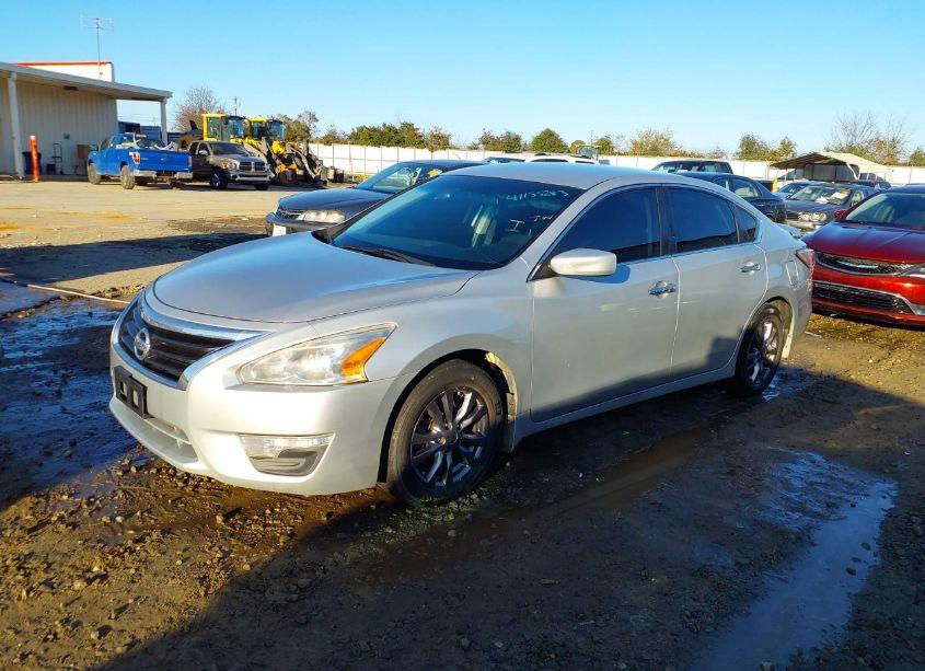 Photo 2 of 2015 Nissan Altima 2.5 S (VIN 1N4AL3AP4FC499603)