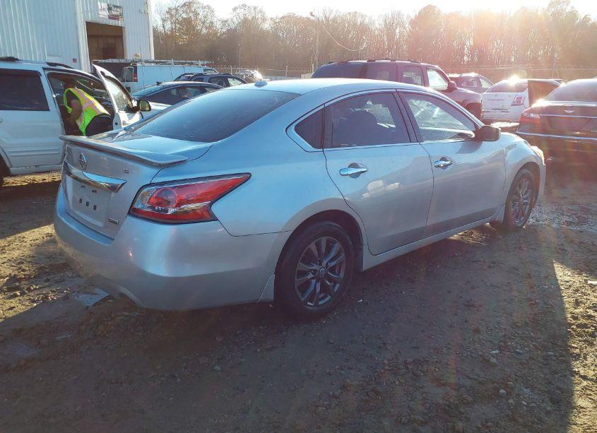 Photo 4 of 2015 Nissan Altima 2.5 S (VIN 1N4AL3AP4FC499603)