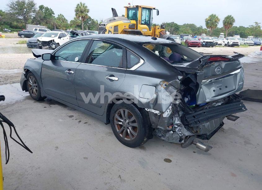 Photo 3 of 2015 Nissan Altima 2.5 S (VIN 1N4AL3AP4FC572162)