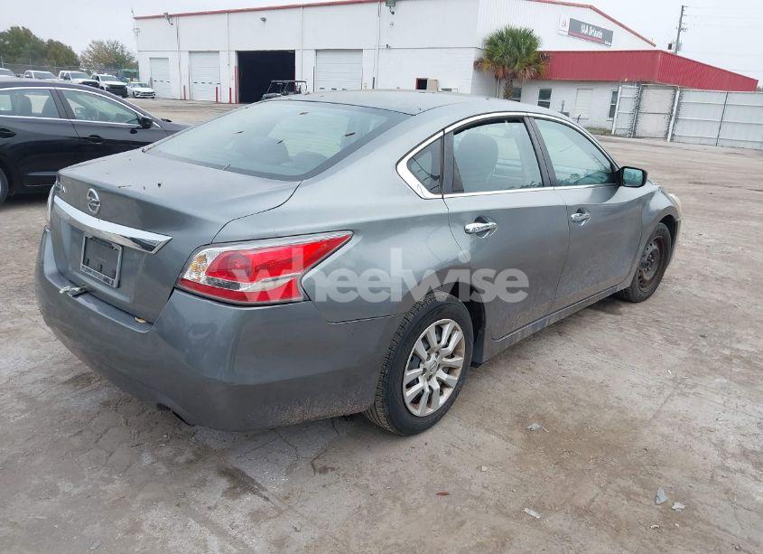 Photo 4 of 2015 Nissan Altima 2.5 (VIN 1N4AL3AP4FC586255)