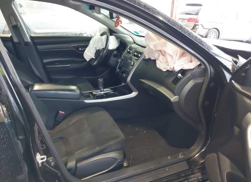 Photo 5 of 2015 Nissan Altima 2.5 SV (VIN 1N4AL3AP4FC597966)