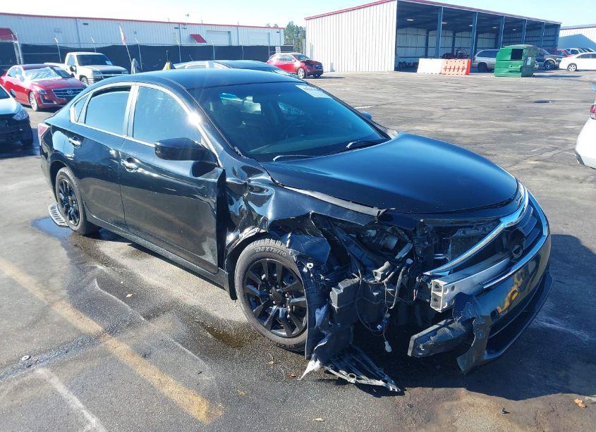 2015 Nissan Altima 2.5 S (VIN 1N4AL3AP4FN302742) main photo