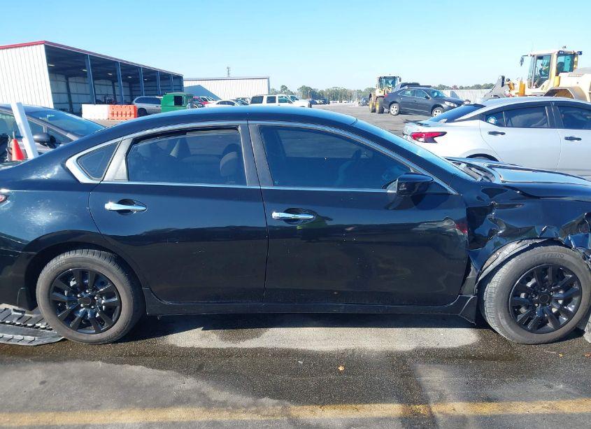 Photo 13 of 2015 Nissan Altima 2.5 S (VIN 1N4AL3AP4FN302742)