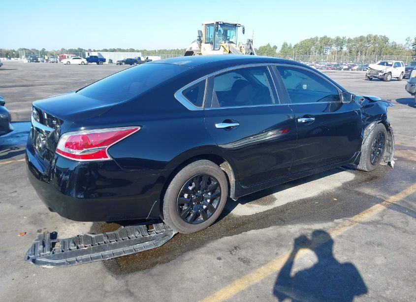 Photo 4 of 2015 Nissan Altima 2.5 S (VIN 1N4AL3AP4FN302742)