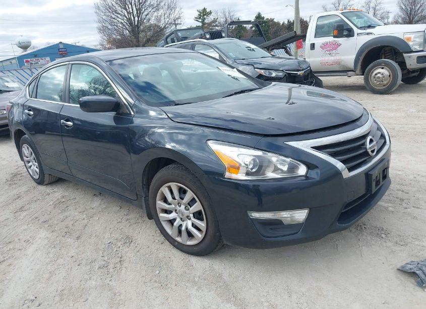 2015 Nissan Altima 2.5 S (VIN 1N4AL3AP4FN315300) main photo