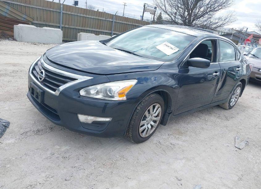 Photo 2 of 2015 Nissan Altima 2.5 S (VIN 1N4AL3AP4FN315300)