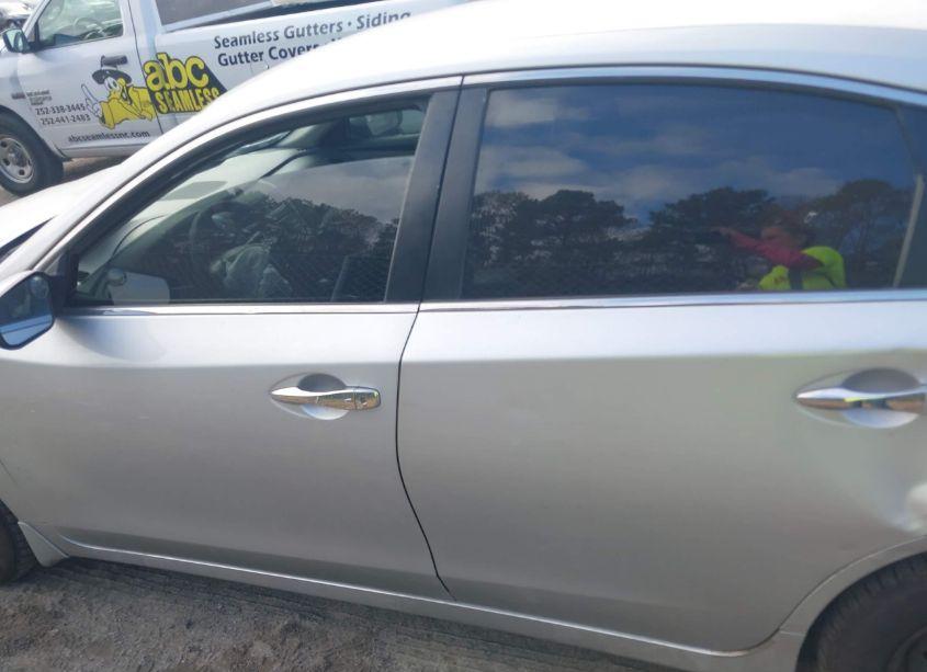 Photo 14 of 2015 Nissan Altima 2.5 S (VIN 1N4AL3AP4FN317144)