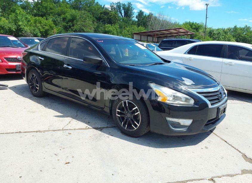 2015 Nissan Altima 2.5/2.5 S/2.5 SL/2.5 SV (VIN 1N4AL3AP4FN317841) main photo