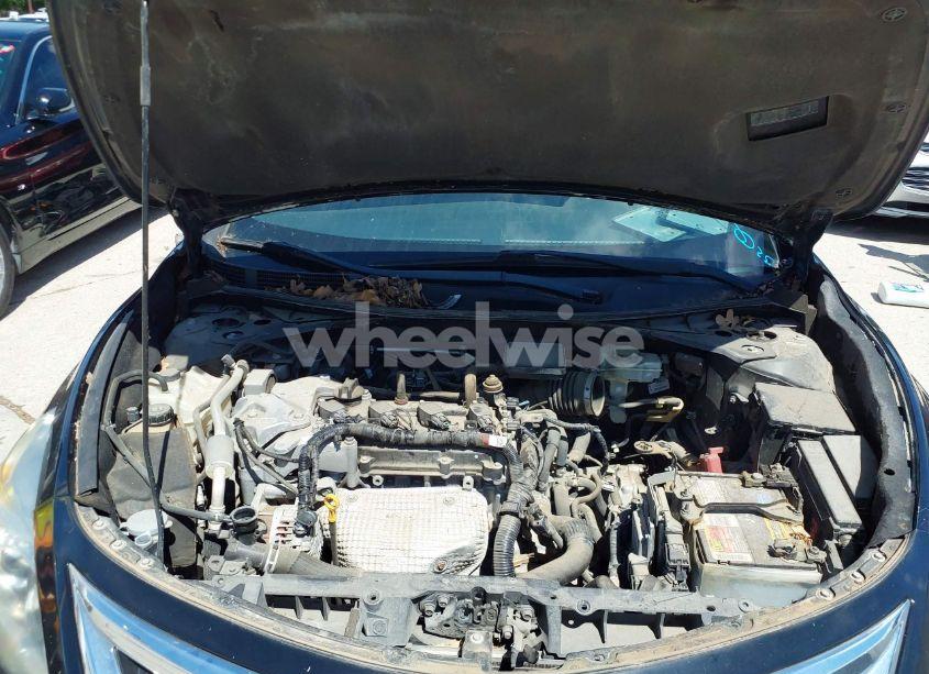 Photo 10 of 2015 Nissan Altima 2.5/2.5 S/2.5 SL/2.5 SV (VIN 1N4AL3AP4FN317841)