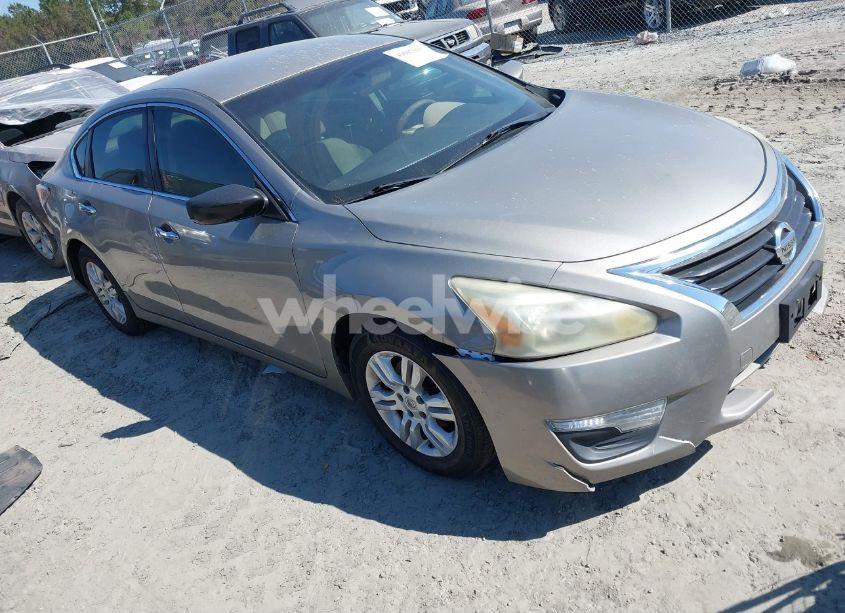 2015 Nissan Altima 2.5/2.5 S/2.5 SL/2.5 SV (VIN 1N4AL3AP4FN320951) main photo