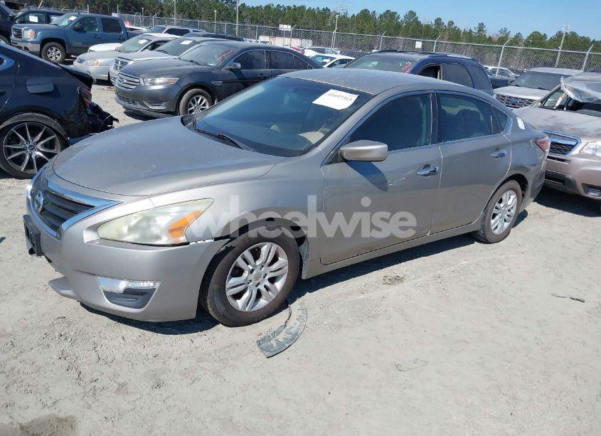 Photo 2 of 2015 Nissan Altima 2.5/2.5 S/2.5 SL/2.5 SV (VIN 1N4AL3AP4FN320951)