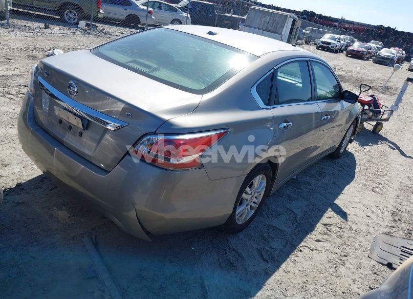 Photo 4 of 2015 Nissan Altima 2.5/2.5 S/2.5 SL/2.5 SV (VIN 1N4AL3AP4FN320951)