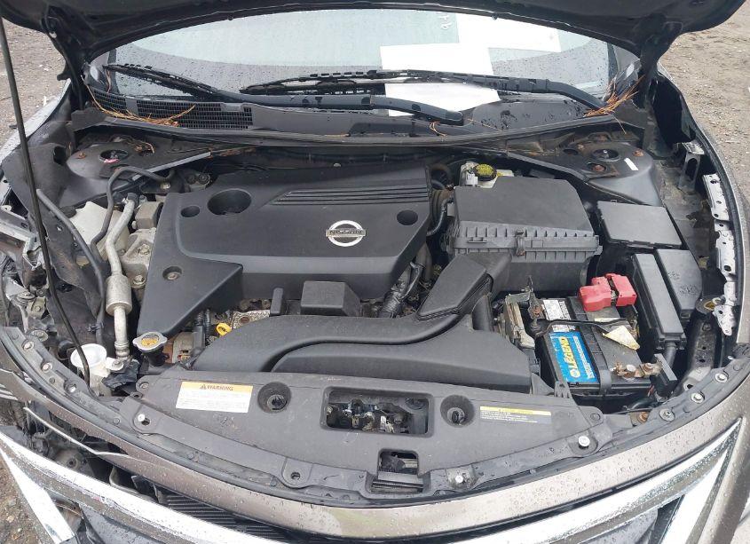 Photo 10 of 2015 Nissan Altima (VIN 1N4AL3AP4FN321291)