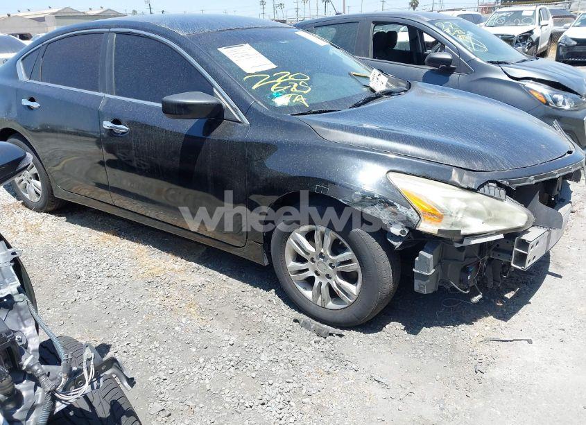 2015 Nissan Altima 2.5/2.5 S/2.5 SL/2.5 SV (VIN 1N4AL3AP4FN322084) main photo