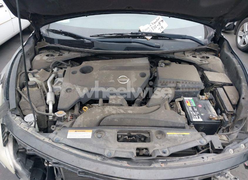 Photo 10 of 2015 Nissan Altima 2.5/2.5 S/2.5 SL/2.5 SV (VIN 1N4AL3AP4FN322084)
