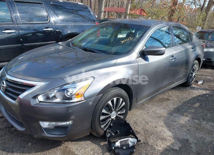 Photo 2 of 2015 Nissan Altima 2.5/2.5 S/2.5 SL/2.5 SV (VIN 1N4AL3AP4FN324112)