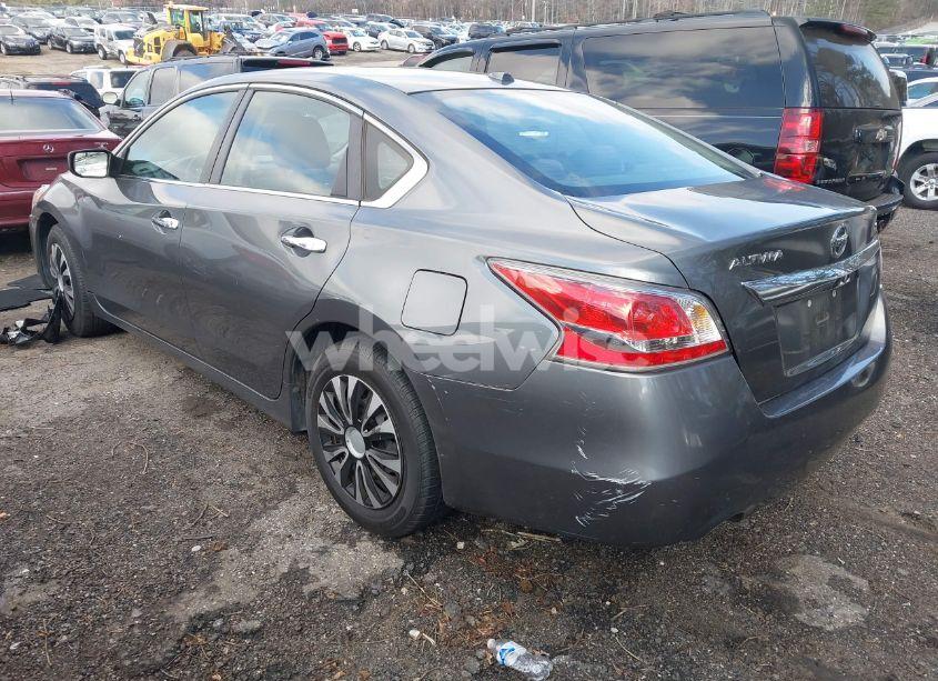 Photo 3 of 2015 Nissan Altima 2.5/2.5 S/2.5 SL/2.5 SV (VIN 1N4AL3AP4FN324112)