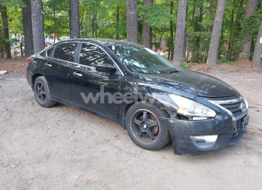 2015 Nissan Altima 2.5 S (VIN 1N4AL3AP4FN332341) main photo