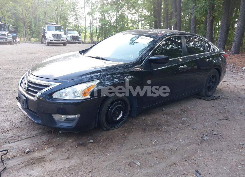 Photo 2 of 2015 Nissan Altima 2.5 S (VIN 1N4AL3AP4FN332341)