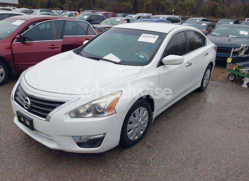 Photo 2 of 2015 Nissan Altima 2.5 S (VIN 1N4AL3AP4FN338432)