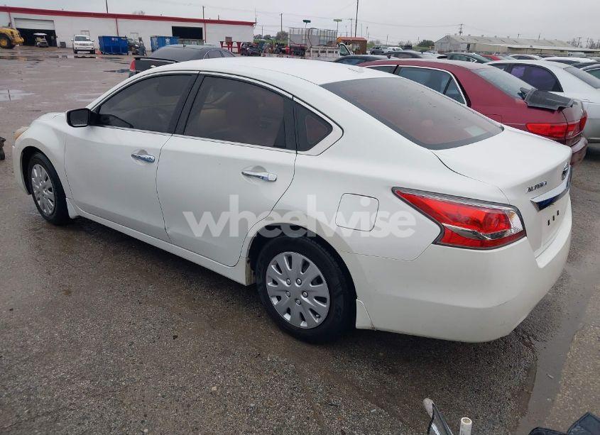 Photo 3 of 2015 Nissan Altima 2.5 S (VIN 1N4AL3AP4FN338432)