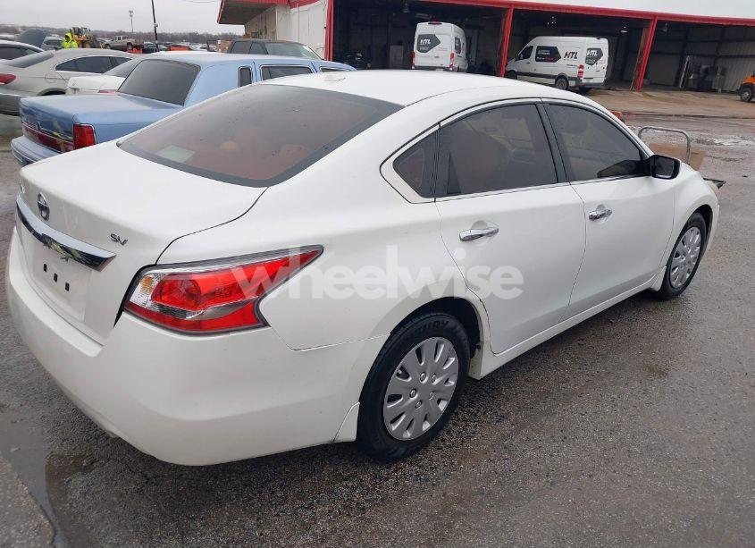 Photo 4 of 2015 Nissan Altima 2.5 S (VIN 1N4AL3AP4FN338432)