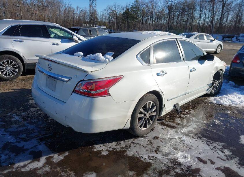 Photo 4 of 2015 Nissan Altima 2.5 S (VIN 1N4AL3AP4FN349849)