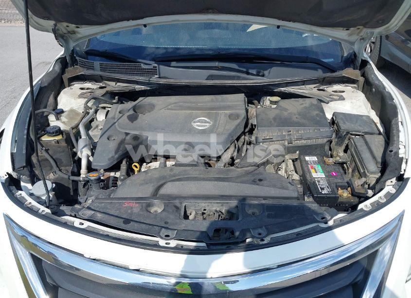 Photo 10 of 2015 Nissan Altima 2.5/2.5 S/2.5 SL/2.5 SV (VIN 1N4AL3AP4FN364254)